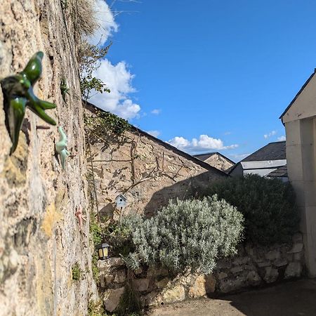 Appartement Des Hirondelles , Au Pied Du Chateau Chinon Buitenkant foto