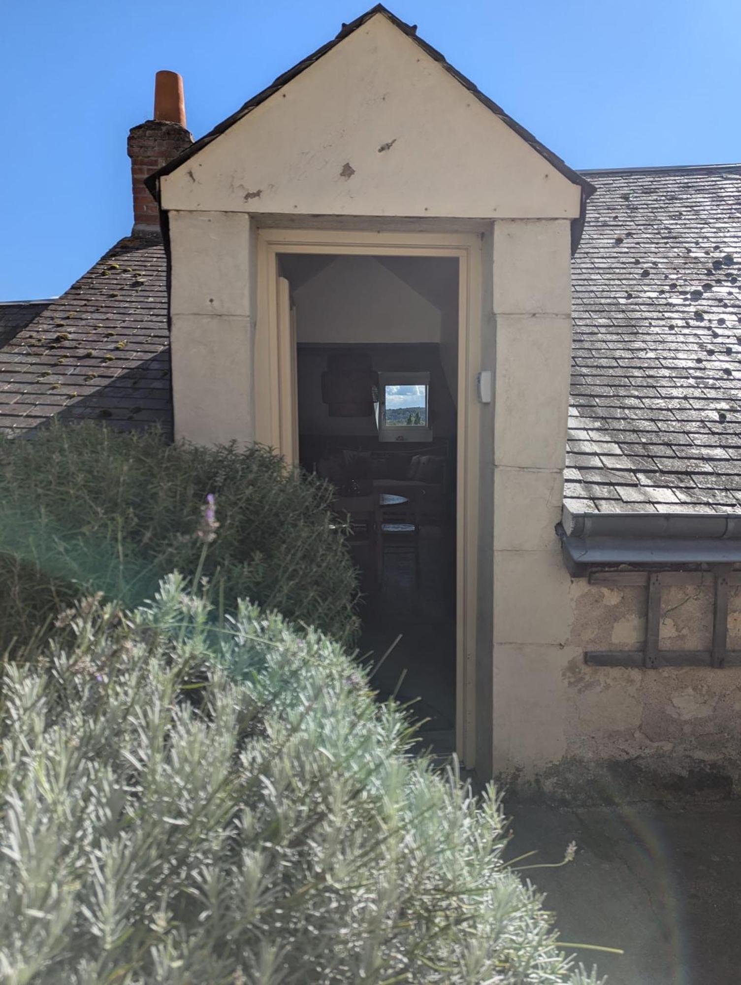 Appartement Des Hirondelles , Au Pied Du Chateau Chinon Buitenkant foto