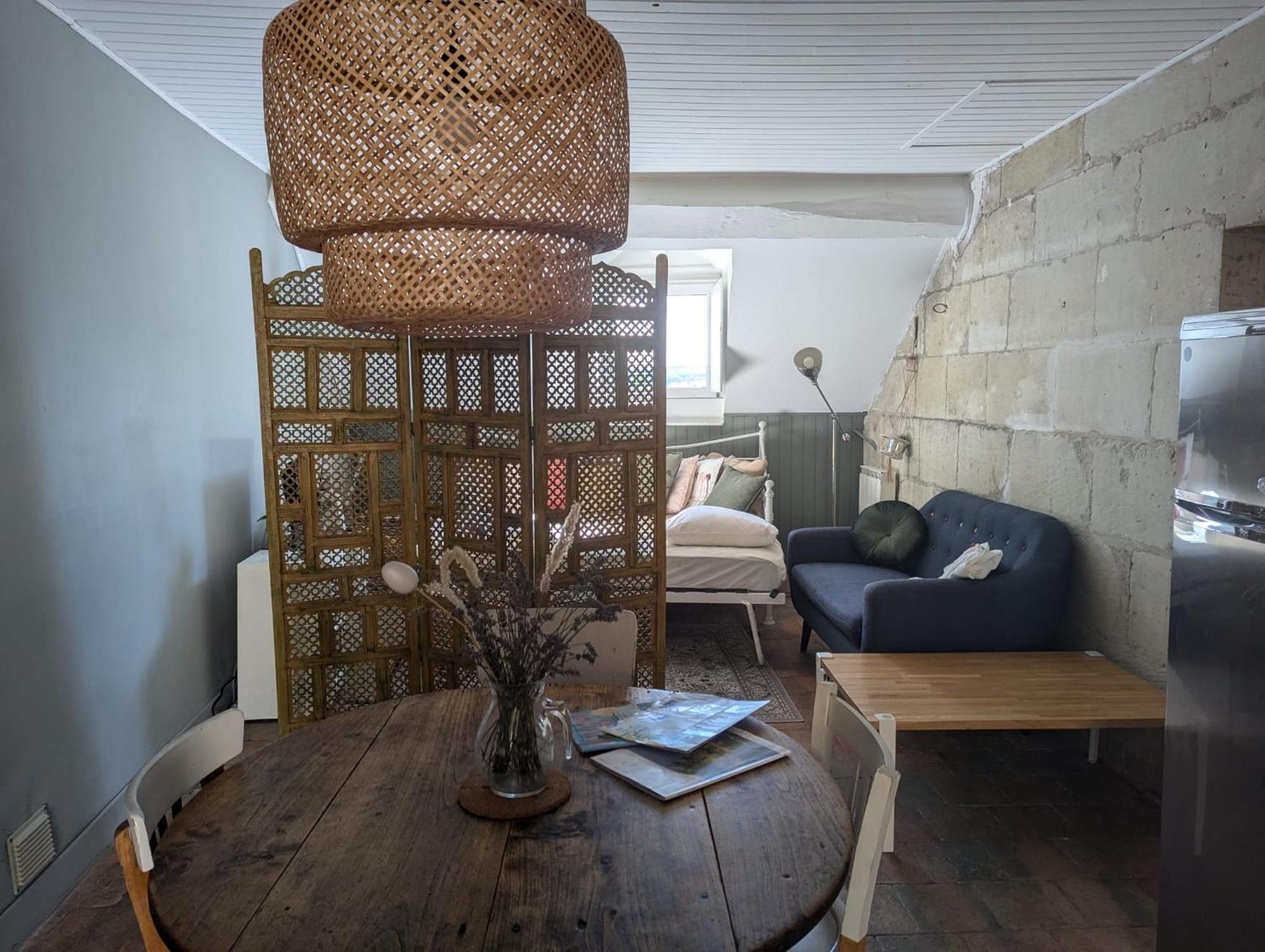 Appartement Des Hirondelles , Au Pied Du Chateau Chinon Buitenkant foto