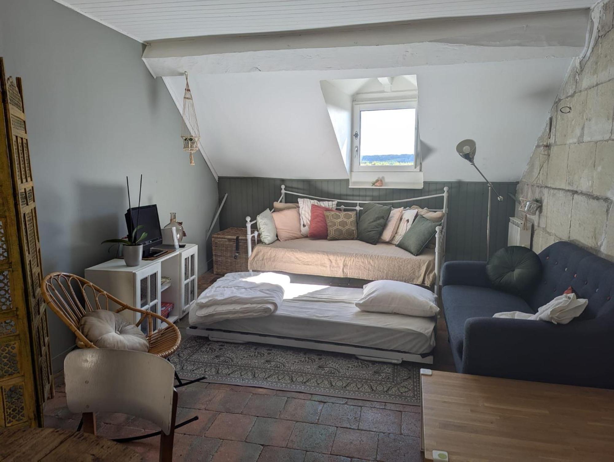 Appartement Des Hirondelles , Au Pied Du Chateau Chinon Buitenkant foto